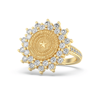 TRADITIONAL GRADUATION CLASS RING IN YELLOW Gold with Baylor University TRADITIONAL STAR emblem and diamonds on a white background