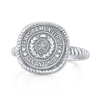 The Classic 222 university collection ring in white gold. 